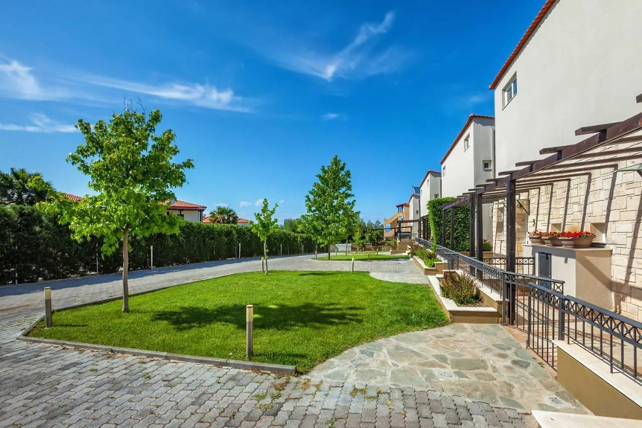 חניוטי Sunny Villas Resort & Spa 0*,